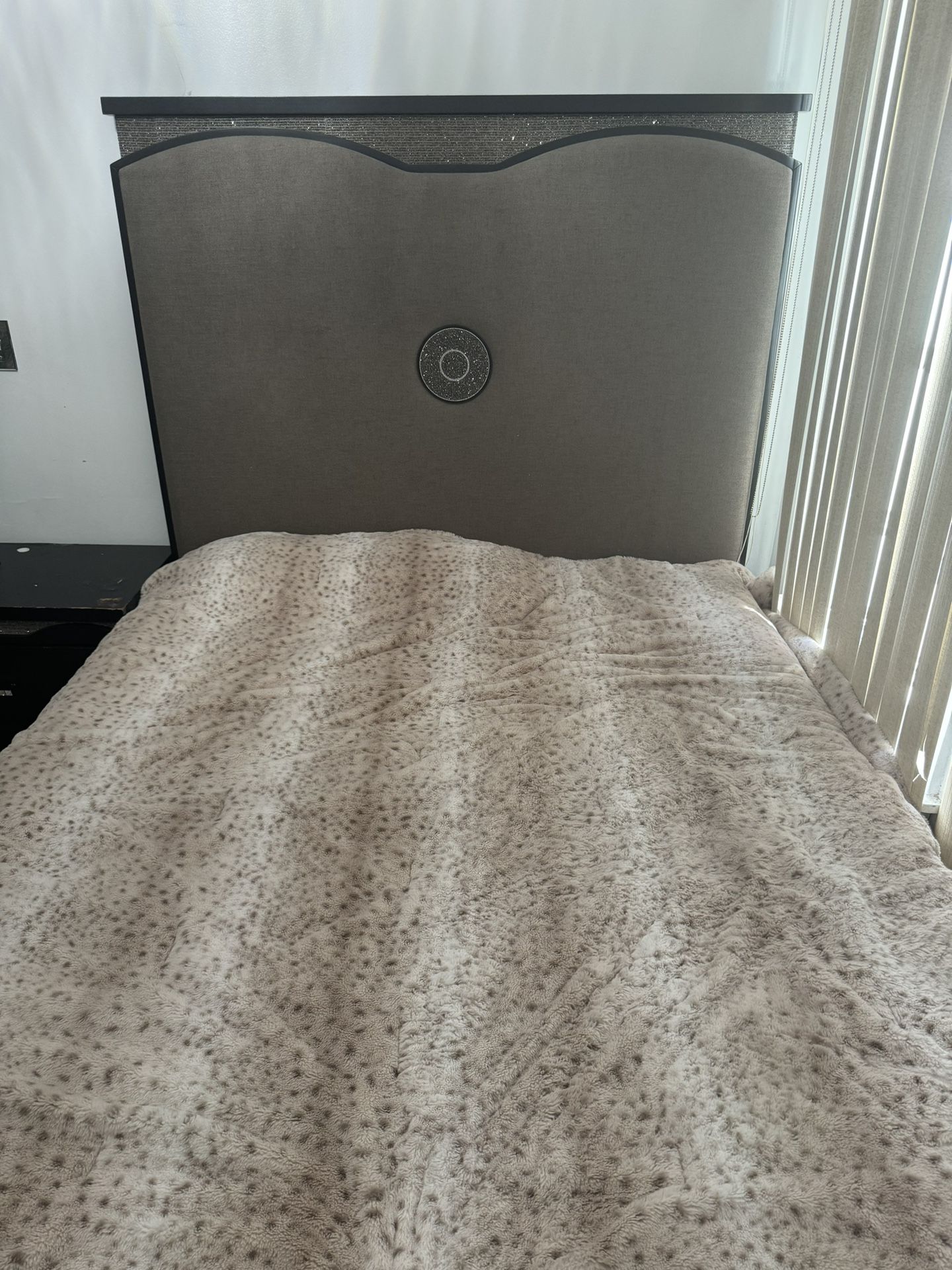 Full Size Bed set