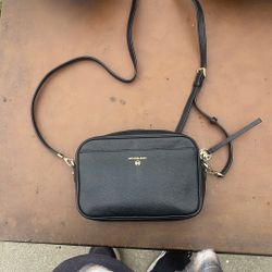 Michael Kors Crossbody Bag – Black Leather 