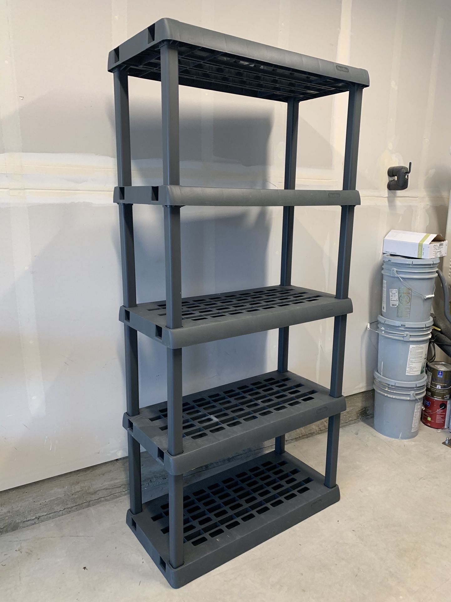 2 Utility shelves