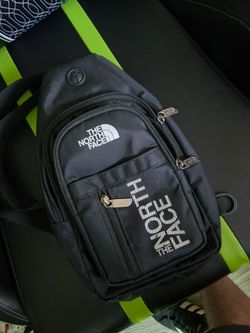 $50North face shoulder bag