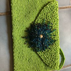 Beaded wristlet bag