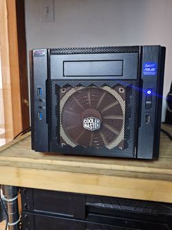 Gaming Mini ITX PC. i7-CPU, 16GB Ram, 1TB HDD, GPU: Radeon Graphics.
