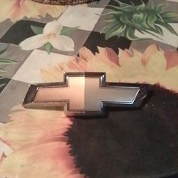 Camero Emblem 