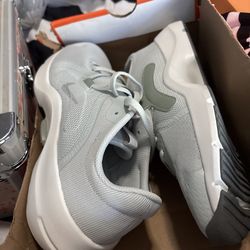 Nike winflo size 10.5 w 9m