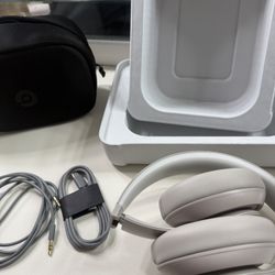 Beats Studio Pro 