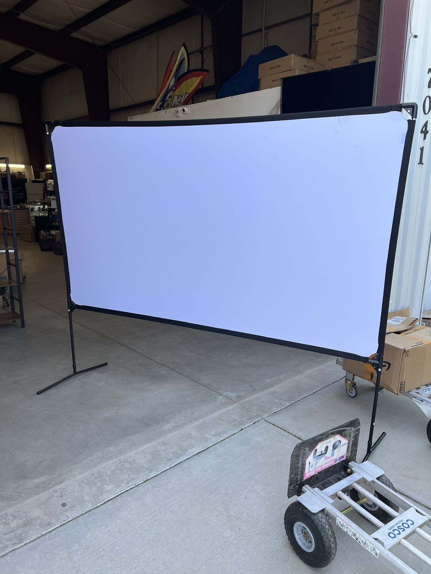 Projector Screen with Stand,100 Inch Outdoor Projector Screen and Stand