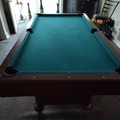 Pool table/sticks
