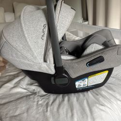 Nuna Car seat 