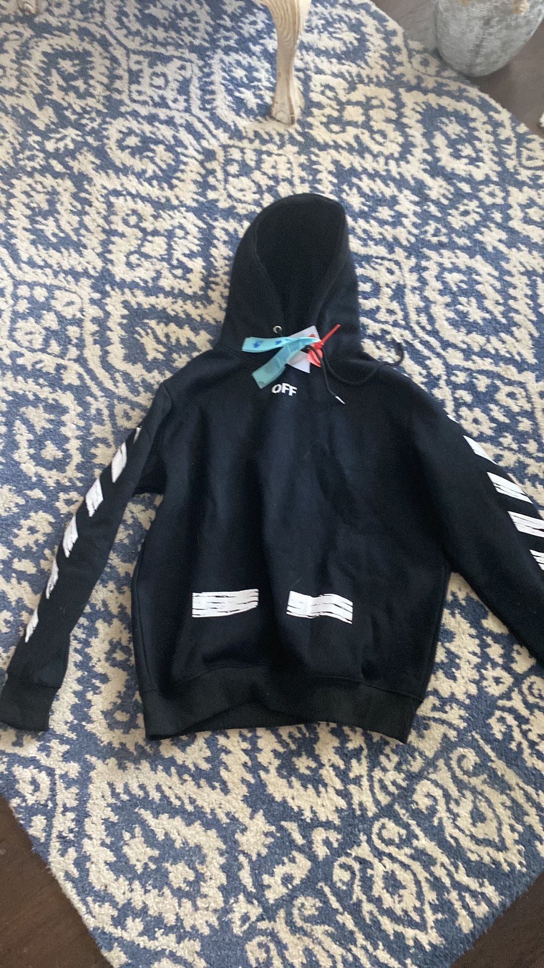 NY Yankees XL Blue & Gray Hoodie Sweatshirt for Sale in Hampstead, NC -  OfferUp