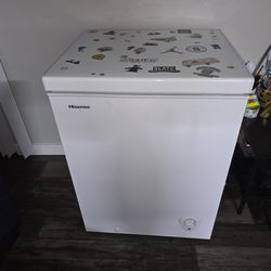 Hisense Frizzer 5 cu ft