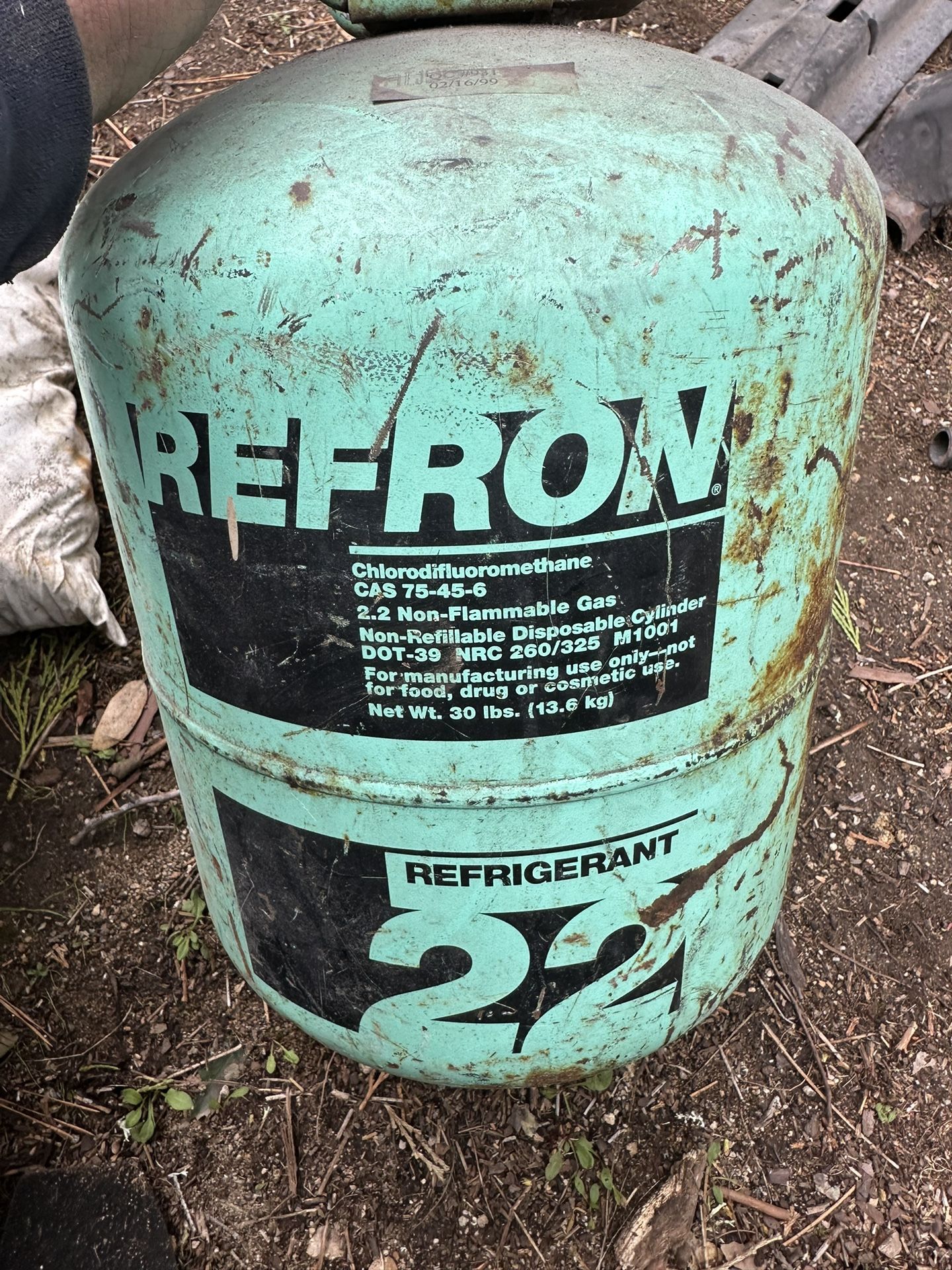 Freon r22 Full Tank for Sale in West Sacramento, CA - OfferUp