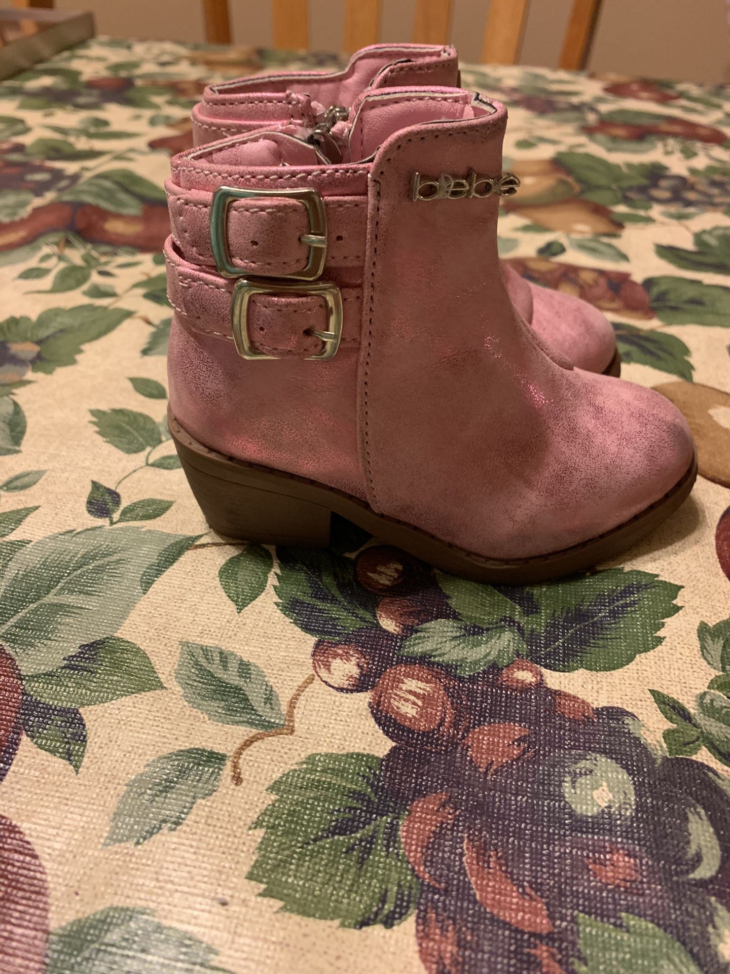 Super cute Bebe girls boots