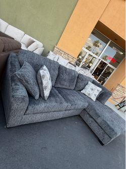 Biddeford Dark Grey Sectional