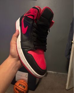 Jordan 1 Mid