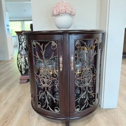Accent Cabinet / Sideboard