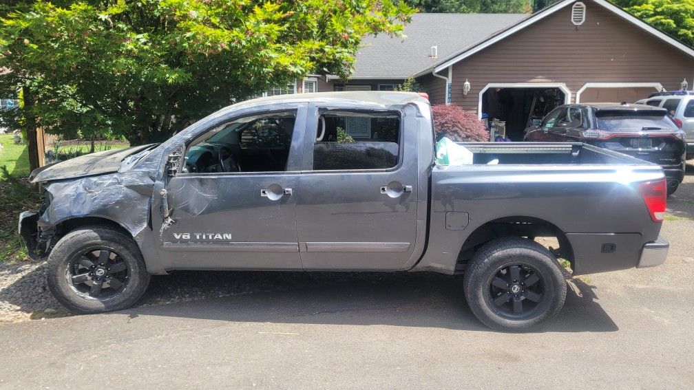 2012 Nissan titan 4x4 parts