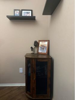Corner table, storage