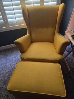Yellow Accent Chair + Picture