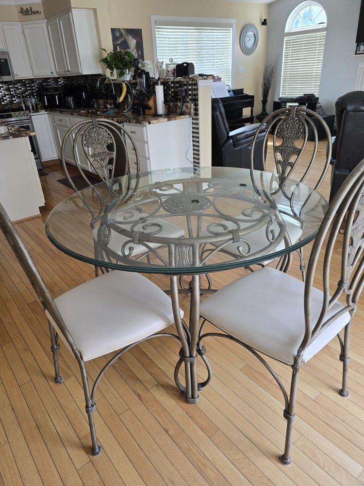 Small Dinette 