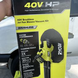 Ryobi 40 Volt Blower Vacuum Kit With 2 Battery’s And Charger 