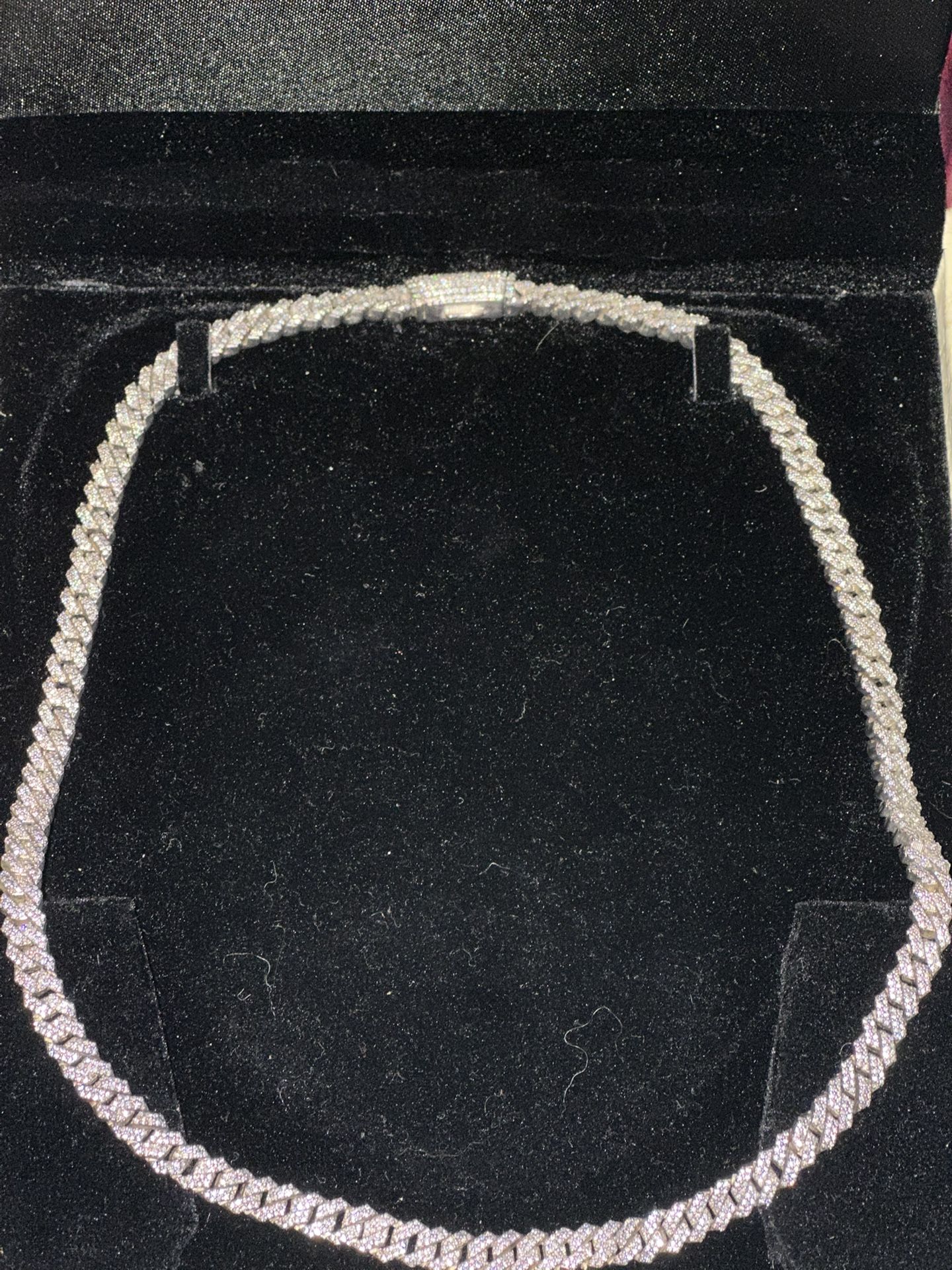 Cuban Link Moissanite Chain