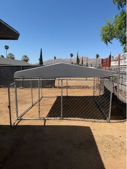 Outdoor Dog Kennel with Cover