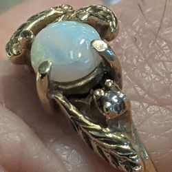 SOLID GOLD OPAL RING W DIAMOND SZ 5 3/4