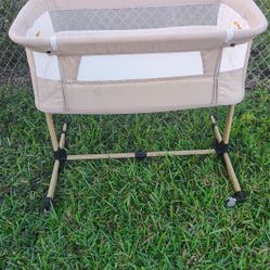 Bassinet Beige Gender Neutral 
