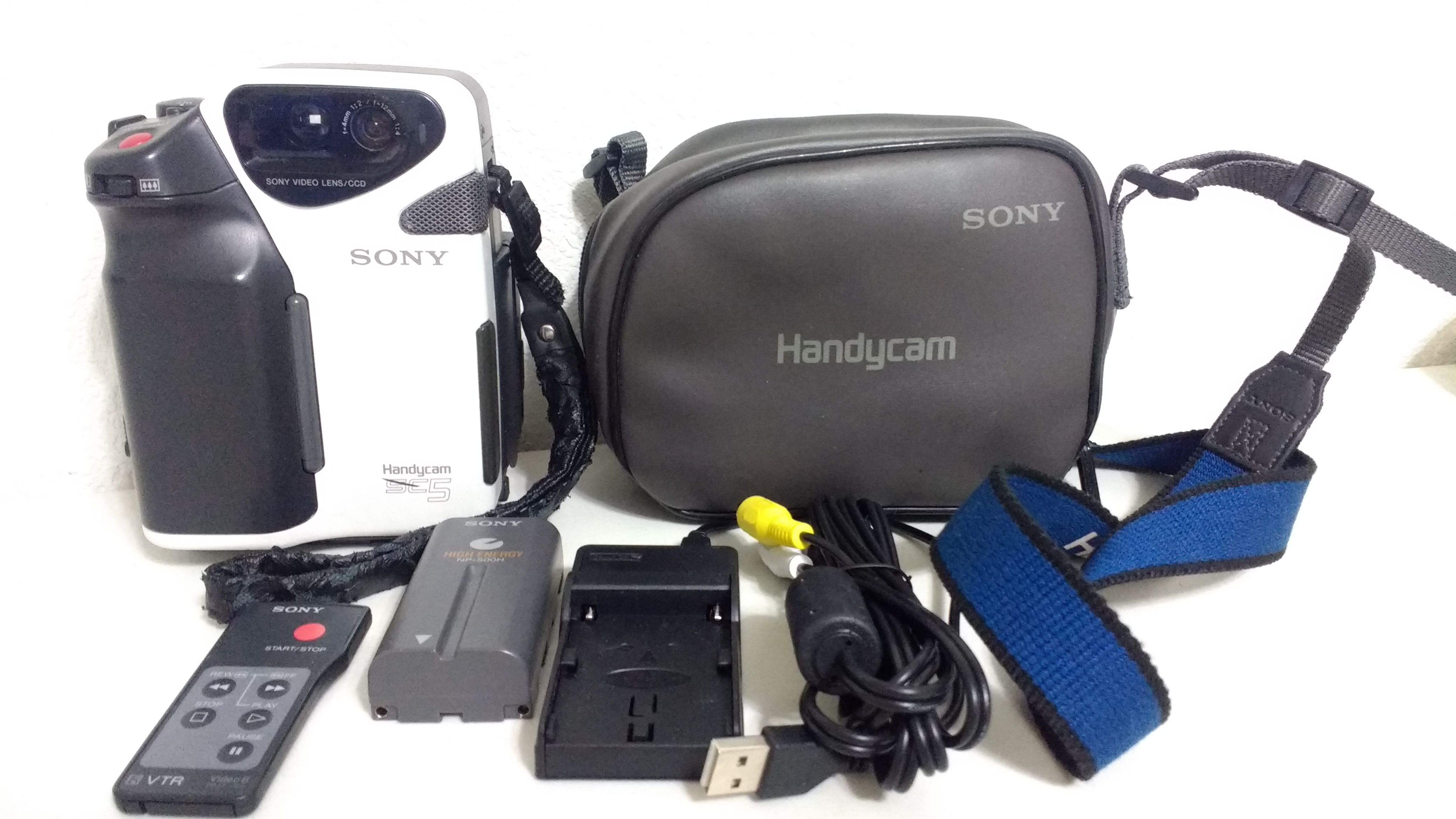 Sony Handycam CCD-SC5 8mm Video8 Camcorder VCR Player Camera