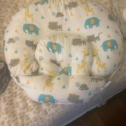 Boppy, Newborn Napper Pillow
