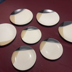 GOURMENT BY MIKASA PLATES (7) Pieces