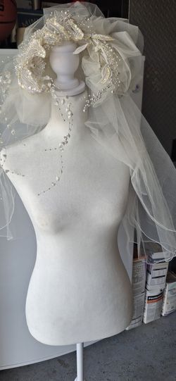 Veil / Womans Wedding / Communion / Beaded
