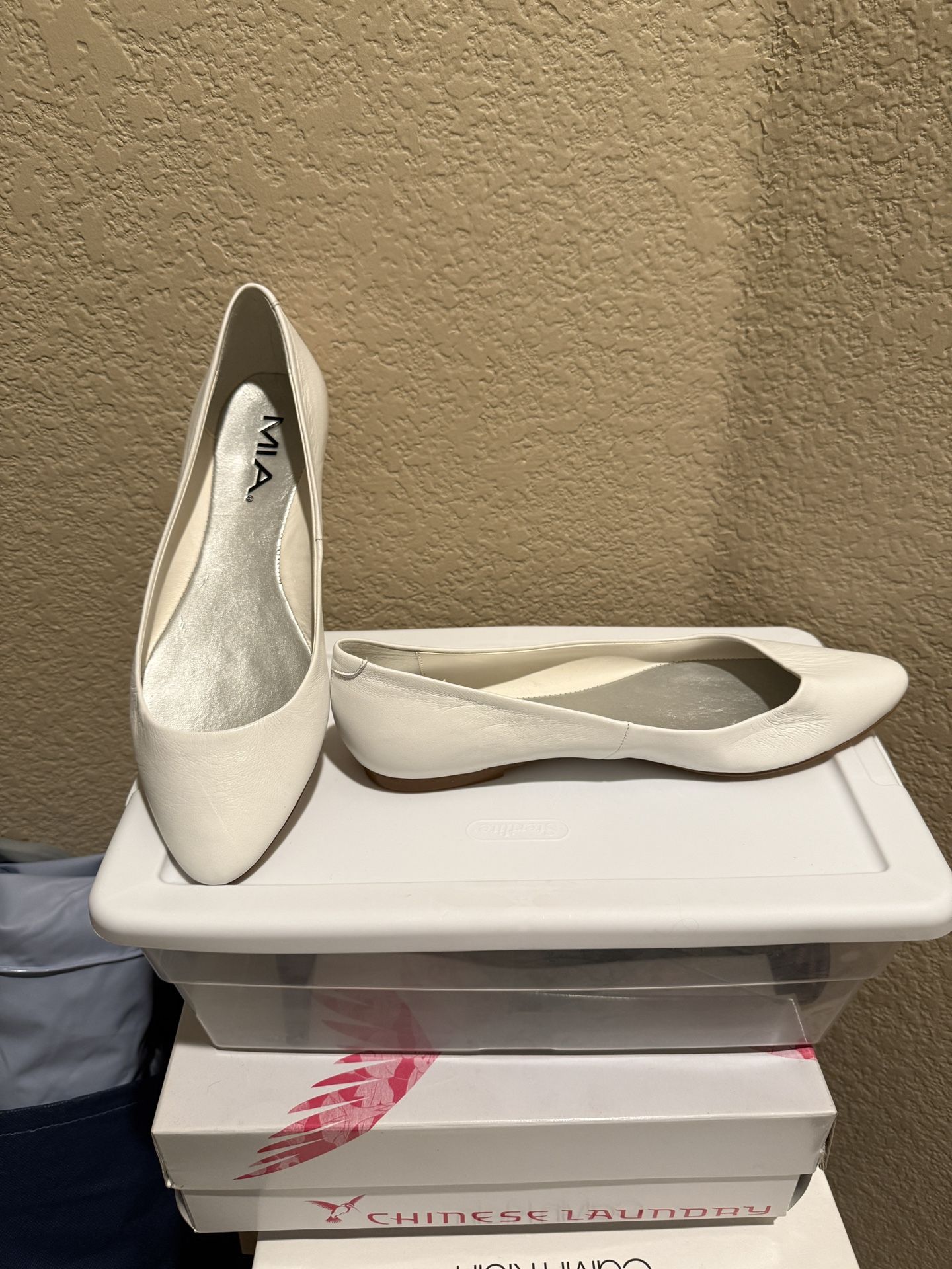 Mia Flats Size 8M New