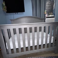 Toddler/infant Crib