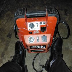 Car battery charger Block And Decker 