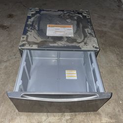 Laundry Pedestal 
