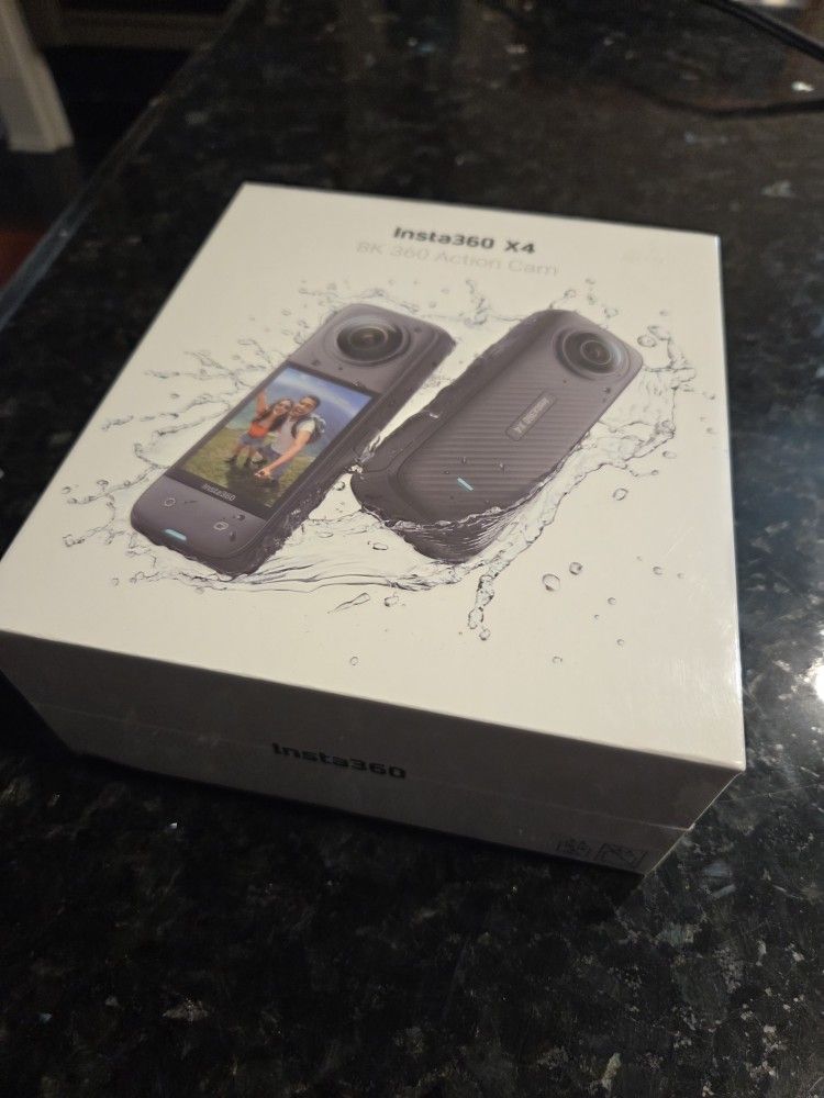 Insta 360 X4 Black. 5 Total