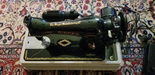 Singer portable sewing machine