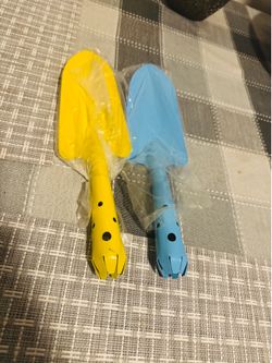 Kids 2 pack of Garden Shovels! Brand new!