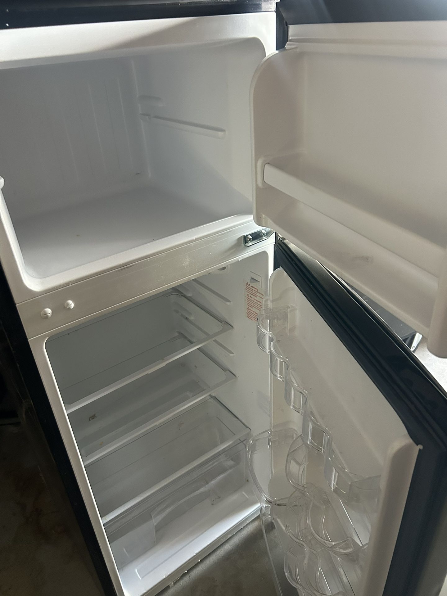 Magic Chef Mini Refrigerator