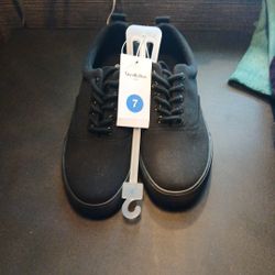 Mens 7 Black Casual Shoes