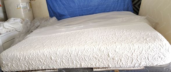 King Size Mattress (Colchón King Size)