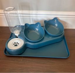 Cat feeder
