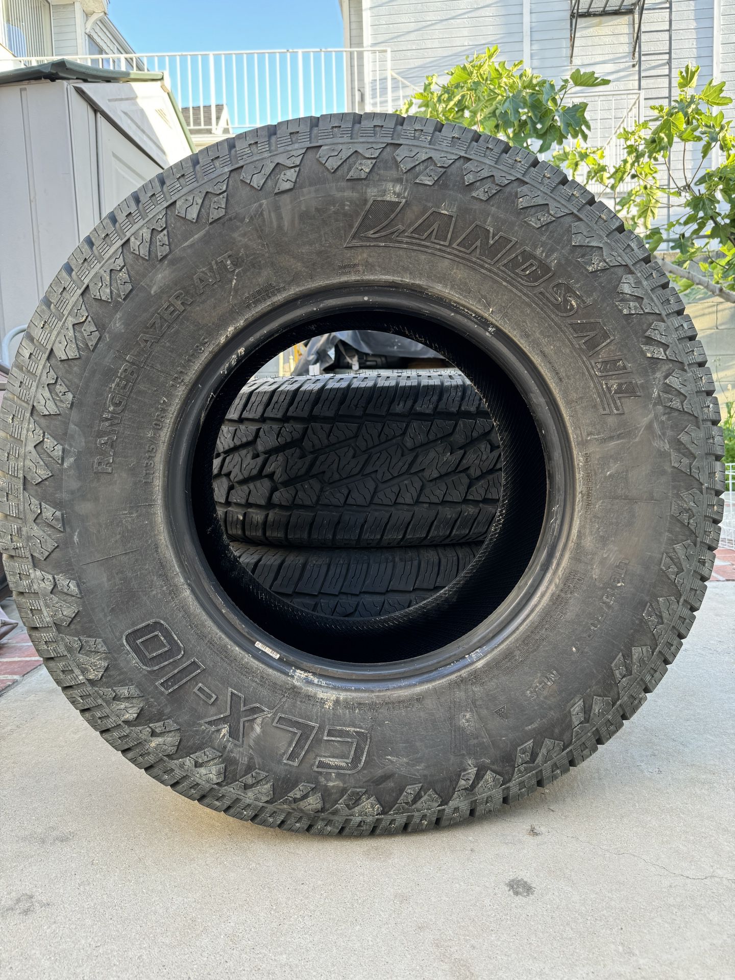35’ Landsail CLX-10 Tires