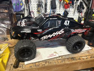 Traxxas Slash Many Upgrades Barely Used