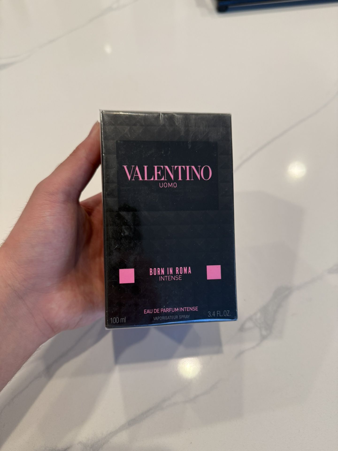 Valentino Born In Roma Colgone