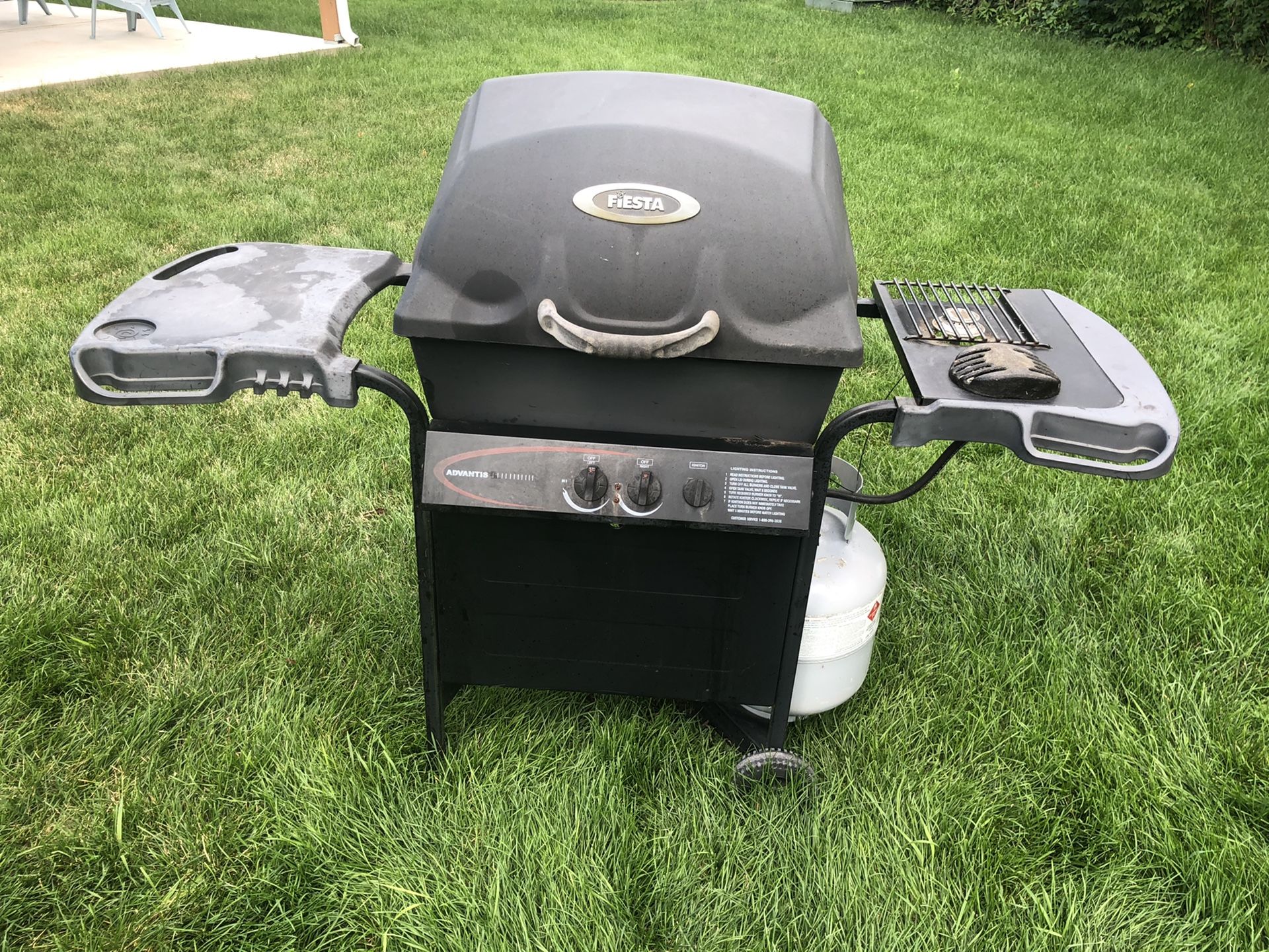 Fiesta gas grill with side burner