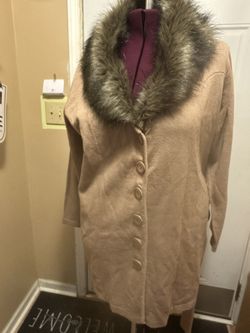 Cardigan With Faux Fur Collar Size 26/28