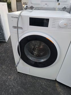 Miele washer 24w H33