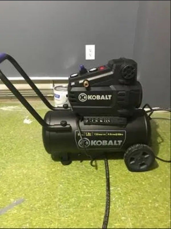 Kobalt Horizontal Hotdog Black 8 Gallon Air Compressor 